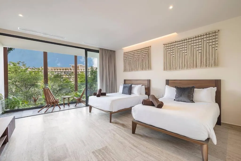 Stunning 2 Bd Mistiq Ph Rooftop Private Pool تولوم 0*,  المكسيك